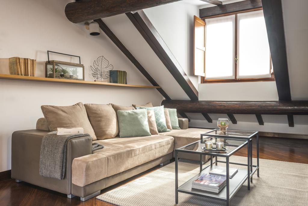 Porta Ticinese - Rentclass Mansarda Appartement