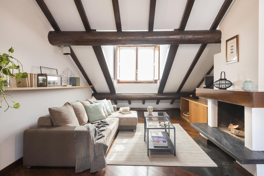 Porta Ticinese - Rentclass Mansarda Appartement